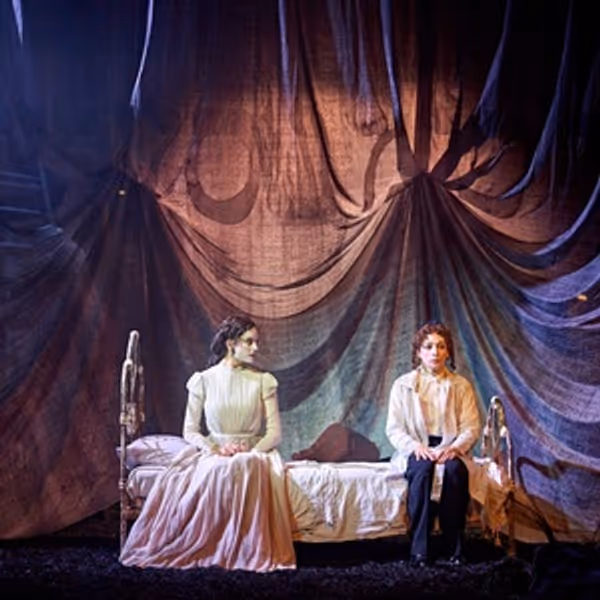 Review: YENTL, Marylebone Theatre Photo