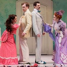 Review: Stratford's THE IMPORTANCE OF BEING EARNEST is a Riot