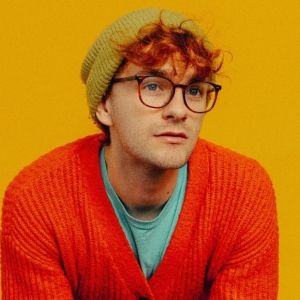 Review: NEW WRITERS at 54 Below Spotlights Songwriter Ethan Carlson