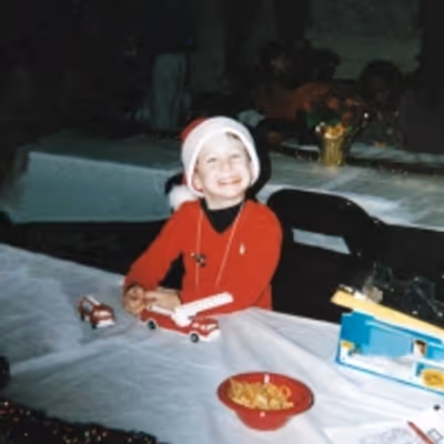 vaultboy Releases New Single 'christmas as a kid'