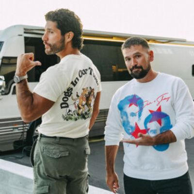 Review: DAN + SHAY:THE YOUNG TOUR at Mystic Lake Amphitheater
