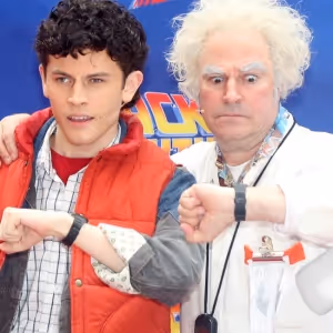 Wake Up With BWW 7/27: Inside Opening Night of THE COTTAGE, BACK TO THE FUTURE Gala…