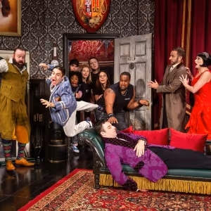 THE PLAY THAT GOES WRONG to Celebrate Second Annual 'Shark Week' With $35 Tickets