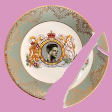 Review: LUKE WRIGHT'S SILVER JUBILEE, Pleasance London