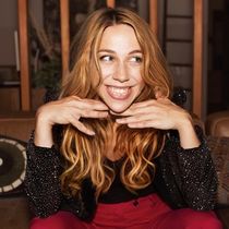 Town Hall Theater To Present TINA FRIML’S BIG APPLE COMEDY