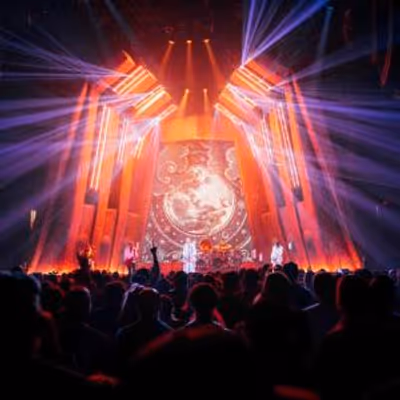 Photos: THE SMASHING PUMPKINS KICK OFF THE RATS IN A CAGE TOUR