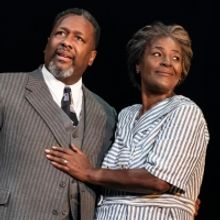 Wake Up With BWW 10/10: DEATH OF A SALESMAN Opens on Broadway, and More!
