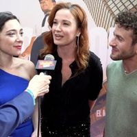 Video: Stars Walk the Red Carpet on Opening Night of EL MAGO POP Video