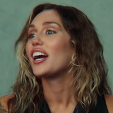 Video: Miley Cyrus Recreates Iconic 'Hannah Montana' Moment Ahead of New TV Special