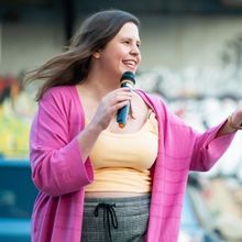 Interview: NYC Comedian Arielle Dundas Shares Tips for Edinburgh Fringe