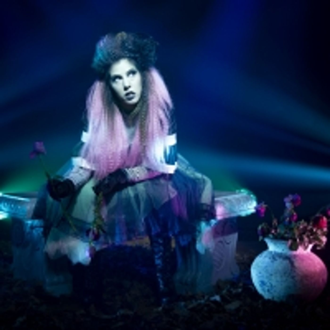 Wake Up With BWW 11/2: Watch John Mulaney's Latest SNL Musical Parody, and More!  Image