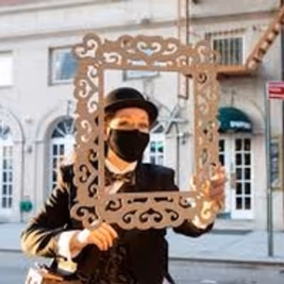 BWW Review: An intoxicating VOYEUR: THE WINDOWS OF TOULOUSE-LATREC by Bated Breath Theatre Company