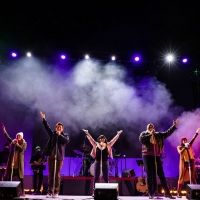 BWW Review: UNWRAPPED: AN ORIGINAL CHRISTMAS REVUE Creates Hopeful Magic at The Phoen Photo