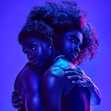 Cast Set For DEEP AZURE at Shakespeare's Globe