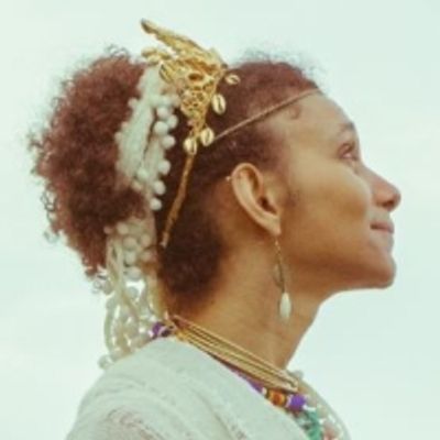 Amai Kuda et Les Bois Share New Album 'EmUrgency!'