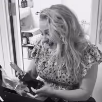 VIDEO: OKLAHOMA!'s Ali Stroker Sees Her Engraved Tony Award For The First Time