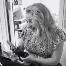 VIDEO: OKLAHOMA!'s Ali Stroker Sees Her Engraved Tony Award For The First Time