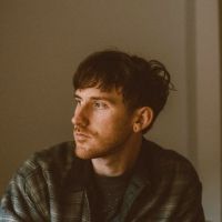 Alexander Biggs Premieres New Song 'Laundromat' Ahead of SXSW