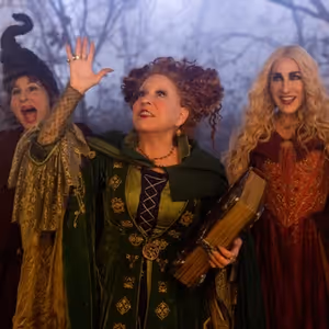 HOCUS POCUS 3 in Development with Bette Midler, Sarah Jessica Parker, & Kathy Najimy