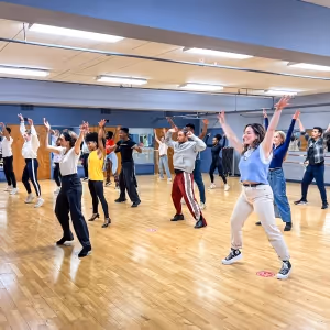 Cast Set for BEAUTIFUL: THE CAROLE KING MUSICAL at Axelrod PAC
