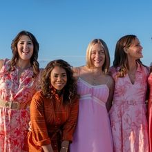 Photos: First Look at Peacock Series THE FIVE STAR WEEKEND with Jennifer Garner