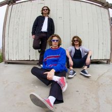 Sitting On Stacy Releases New Single 'Crème Brûlée'