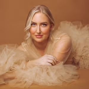 Rachael Blanche Releases New Single 'Translator'