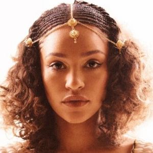 Izzy Bizu Releases New Single 'Flower Power'