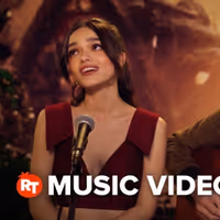 Video: Rachel Zegler Performs Acoustic SNOW WHITE Medley Video