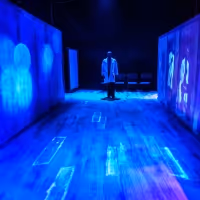 BWW Review: HERE ARE THE FRAGMENTS examines mental illness through immersion and…