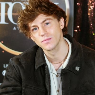 Video: Brody Grant Explains How THE OUTSIDERS Cast Makes Him Better Every Day