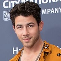Photos: Nick Jonas Performs at Cedars-Sinai Board of Governors 50th Anniversary…