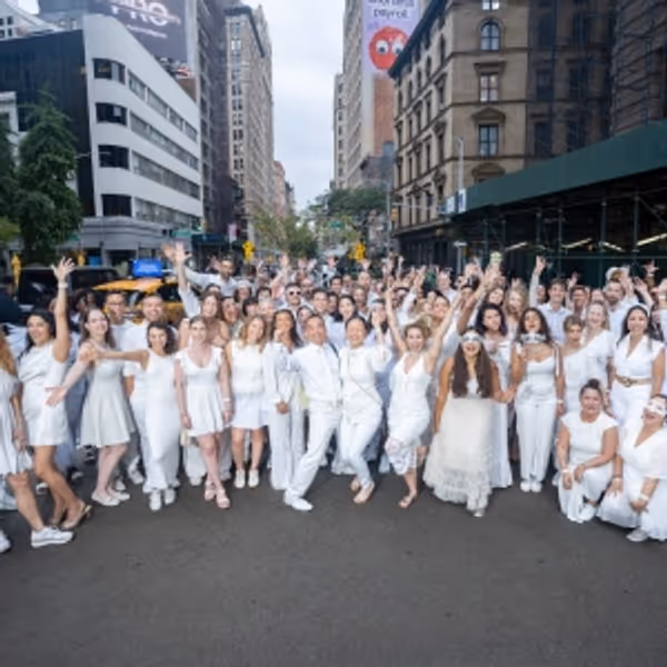Dîner en Blanc-The Exciting Event in Union Square Photo