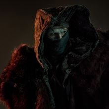 Photos: Oscar Isaac, Jacob Elordi, & More in New Photos From FRANKENSTEIN