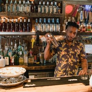 15 Best Spots For Drinks in the Theatre District: Where to Get a Drink Near Broadway