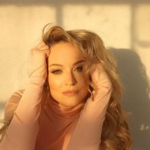 Brandi Burkhardt of FINDING WONDERLAND at The Green Room 42 on May 18