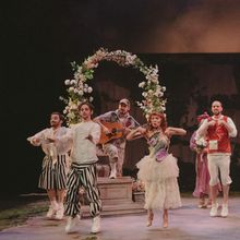 LOS LOCOS DE VALENCIA llega a los Teatros del Canal con una nueva versión musicaliza
