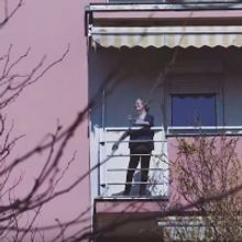 VIDEO: Musicians in Hungary Play 'Uplifting' Classical Music From Their Cars to Cheer