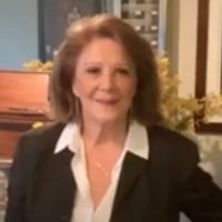 VIDEO: Linda Lavin Asks Patrons to Donate to MTC in Honor of #GivingTuesdayNow