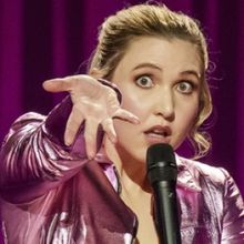 Video: Netflix Debuts the Trailer for Taylor Tomlinson's HAVE IT ALL Comedy Special