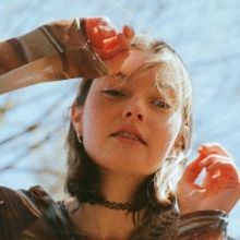 Blair Lee Releases New Single 'Peachy World'