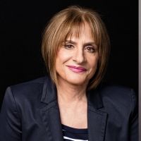 Guerra de divas: Patti LuPone no cree que Barbra Streisand deba hacer la película de…