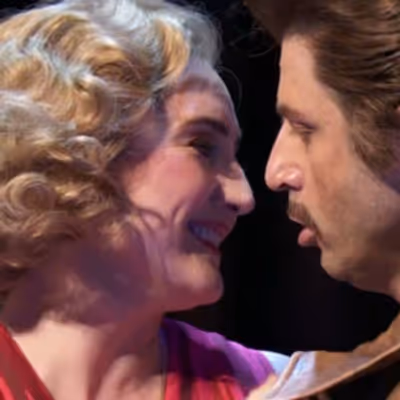 Video: COSÌ FAN TUTTE Duet Performed by Samantha Hankey, Andrey Zhilikhovsky at Met Opera