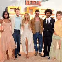OUTER BANKS Cast to Celebrate Final Season at Fan Farewell Event