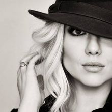 Review: HOLLAND VAVRA: BROADWAY AND BEYOND at Stages Houston