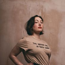 EDINBURGH 2023: Review: KRYSTAL EVANS: THE HOTTEST GIRL AT BURN CAMP, Monkey Barrel