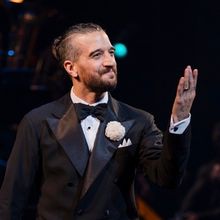 Video: Mark Ballas Is Razzle Dazzling Broadway Again
