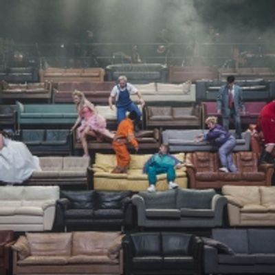 BWW Feature: H&Oslash;JSKOLESANGBOGEN KLAR TIL STREAMING  at Det Kongelige Teater