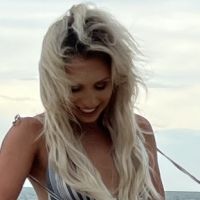 Exclusive: Country Singer Lexi Sidders Takes Over Country Charts With Anti-Bullying…