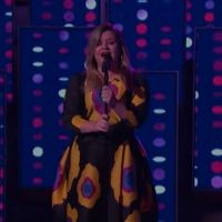 VIDEO: Kelly Clarkson Covers 'A Fool in Love'
